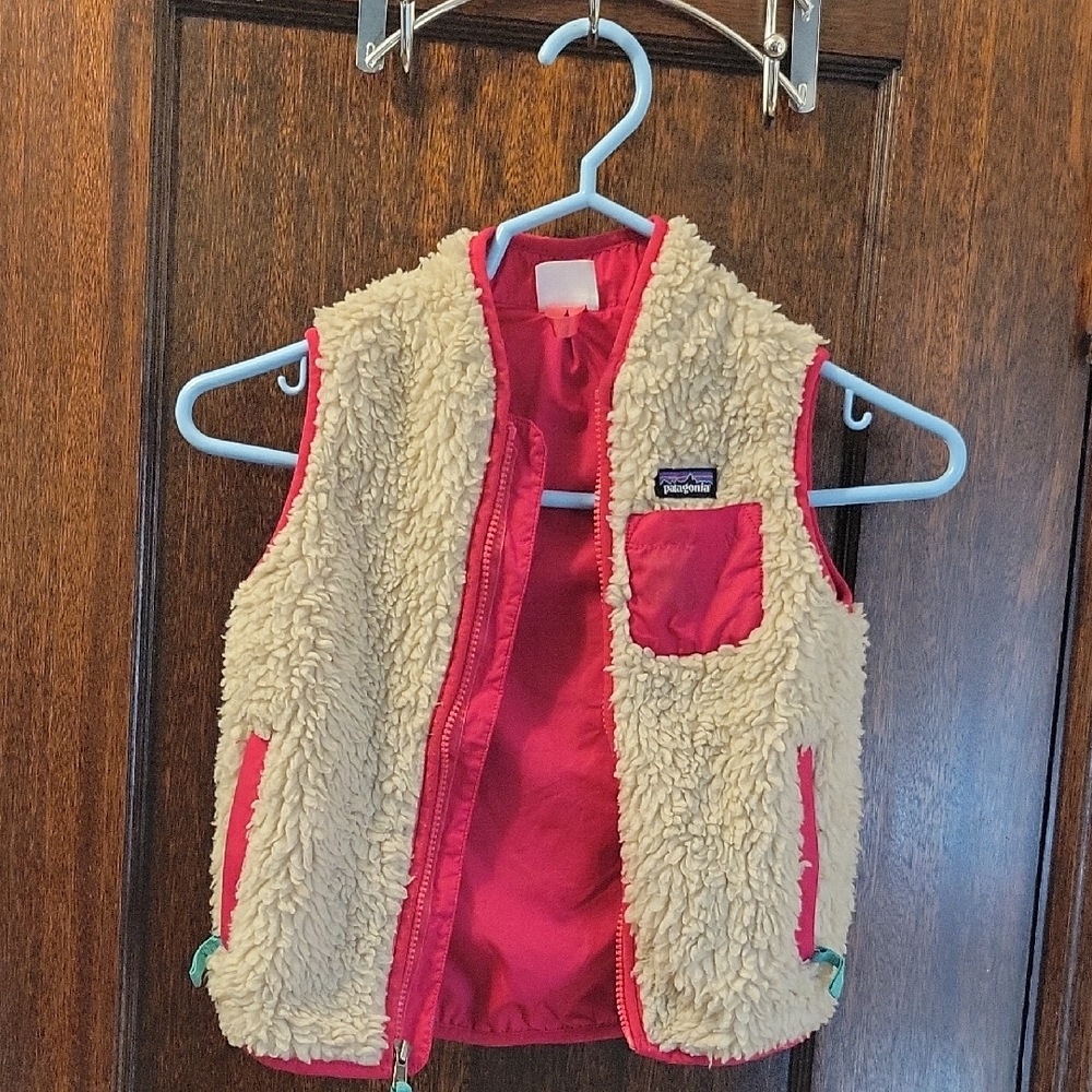 Patagonia Pink and Cream Retro Fleece Vest Size 4t